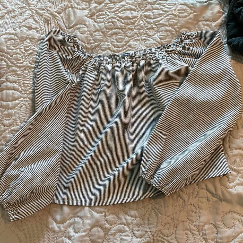 brandy melville off the shoulder shirt